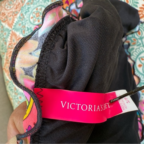 VS vibrant Floral embellished Bikini Set - Picture 8 of 8